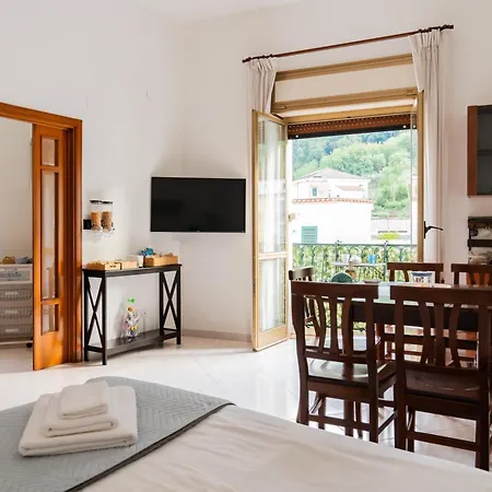 Reginella House Amalfi Coast Apartment Vietri sul Mare